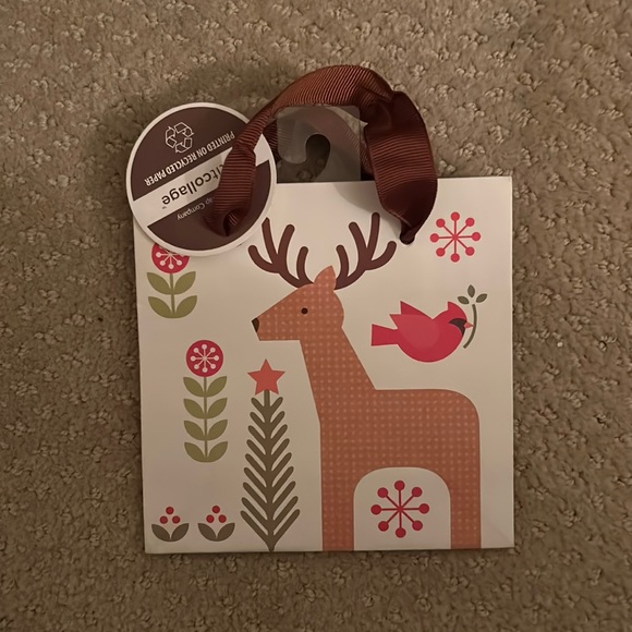 2 Forrest Parade Dear Christmas Gift Bags - Picture 1 of 2